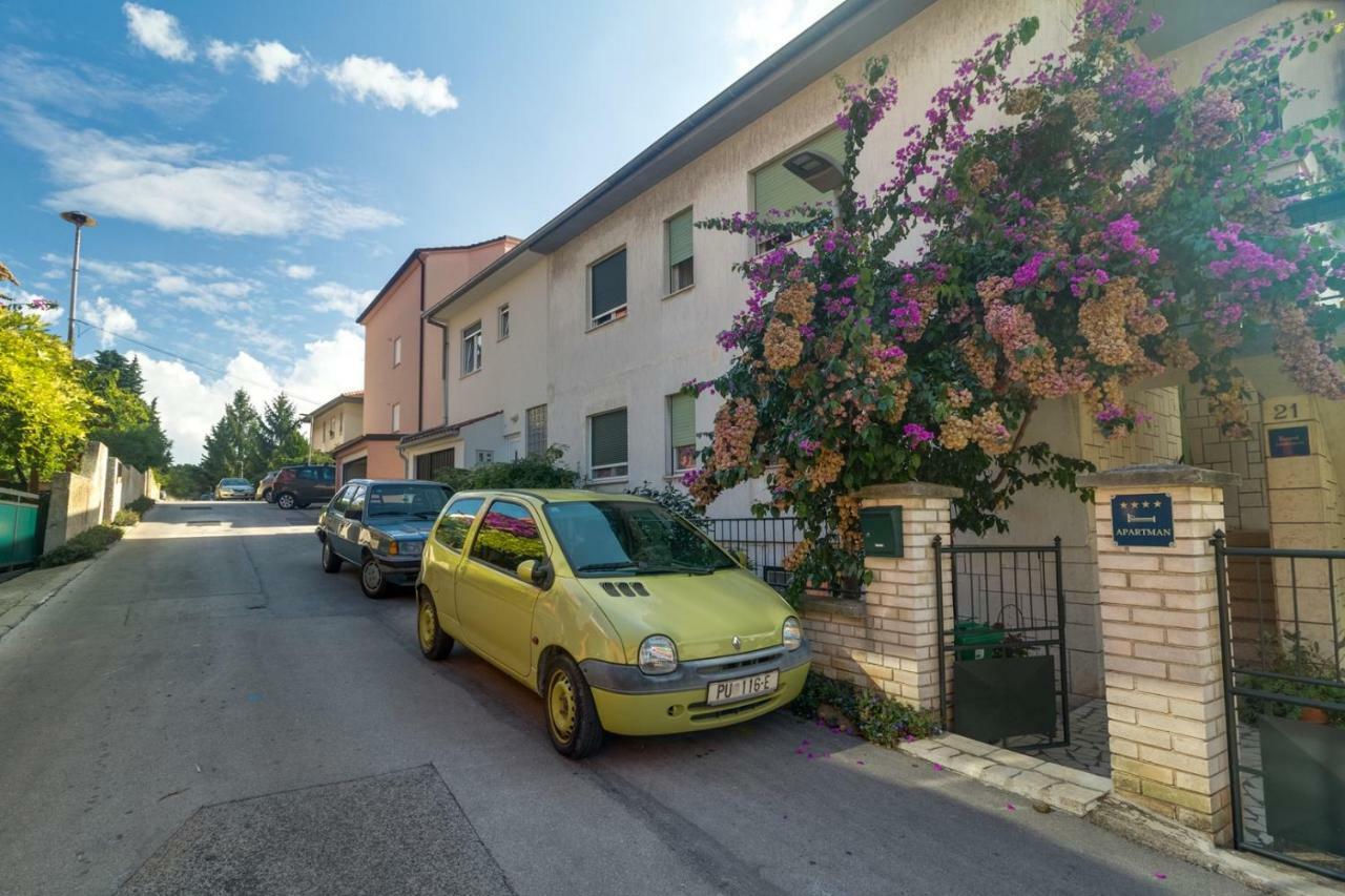Apartments Perka Near Beach Pula Exterior foto